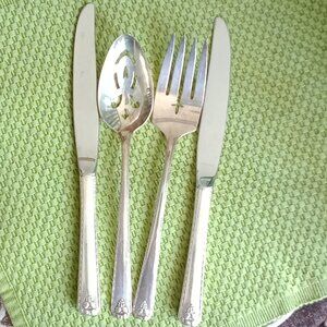 Bordeaux Servers & Knives/4 pc